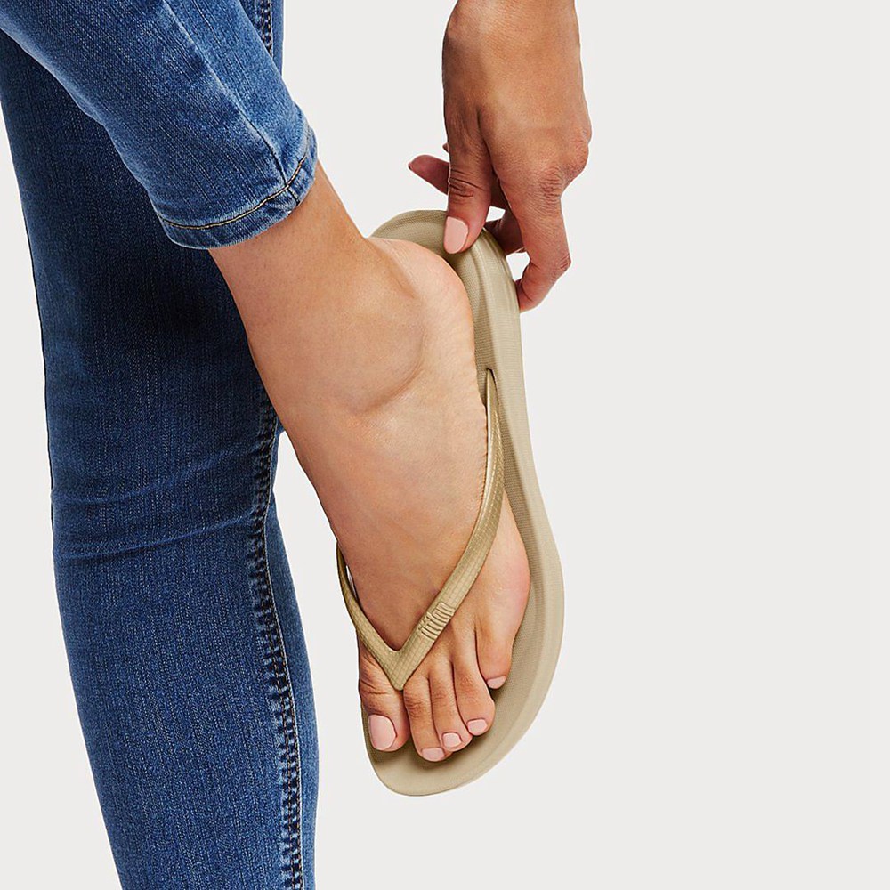 Fitflop Womens Flip-flops - Iqushion Ergonomic - Gold - 021-WDBCMK